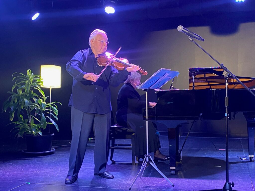 Luis and Berta perform